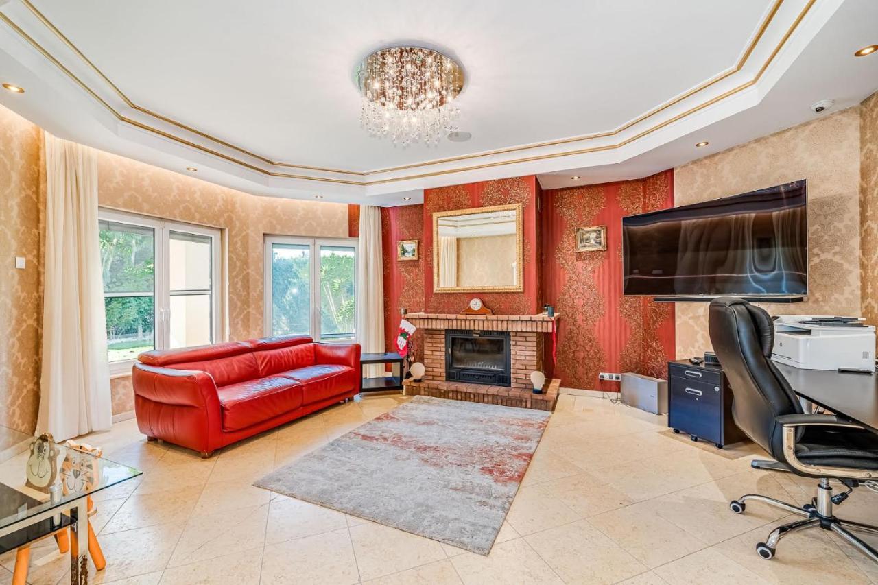 Villa Svim, Walking Distance To The Beach! Марбелья Экстерьер фото